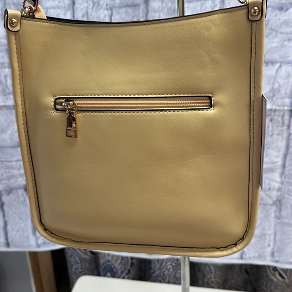 Jen & Co Posie with Guitar Strap Handbag - Picture 3 of 4